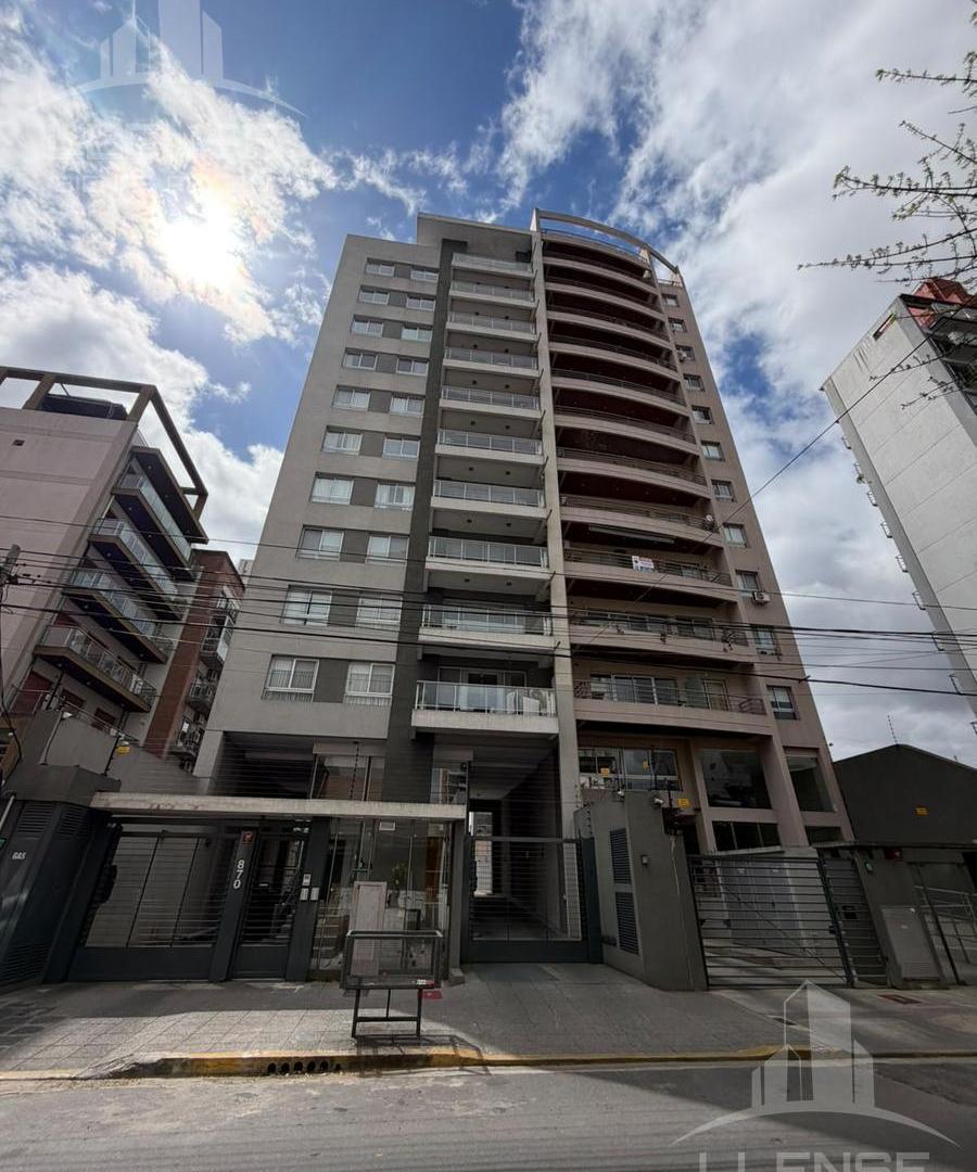 Foto de Departamento 2 ambientes con balcón y cochera subterranea en venta, imagen 1