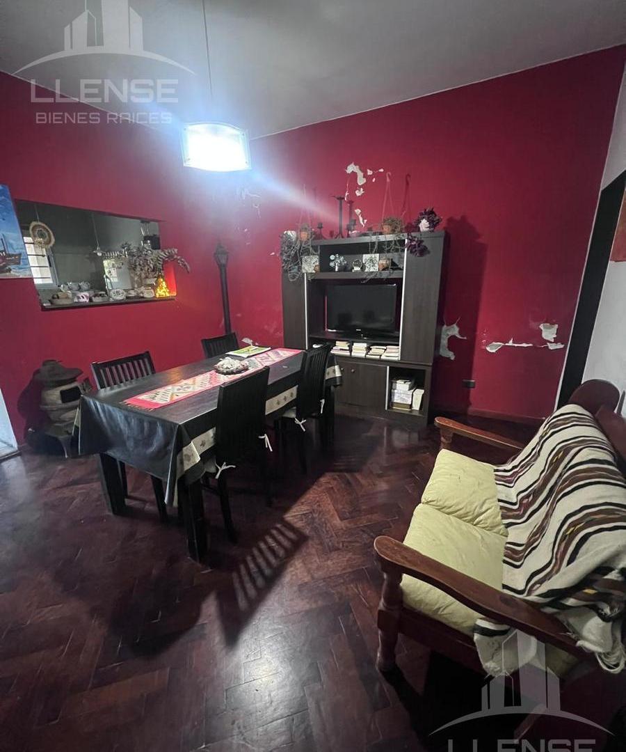 Foto de Casa 3 ambientes con amplio jardín en venta - Ezpeleta Oeste, imagen 5