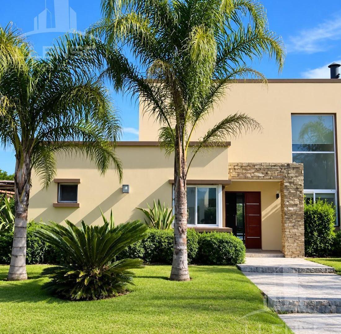 Foto de Casa 5 ambientes con pileta lote interno - en venta - Fincas de Iraola, imagen 1