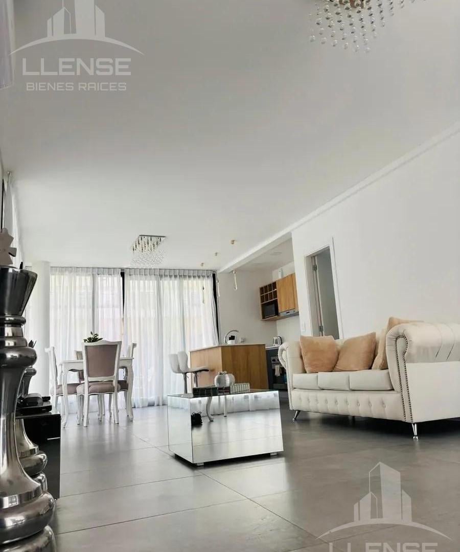 Foto de Casa 4 ambientes con 2 cocheras en Alquiler Amoblado - Bosques de, imagen 1