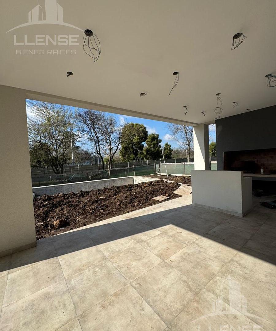Foto de Casa 4 ambientes en 2 plantas con pileta a estrenar en venta, imagen 4
