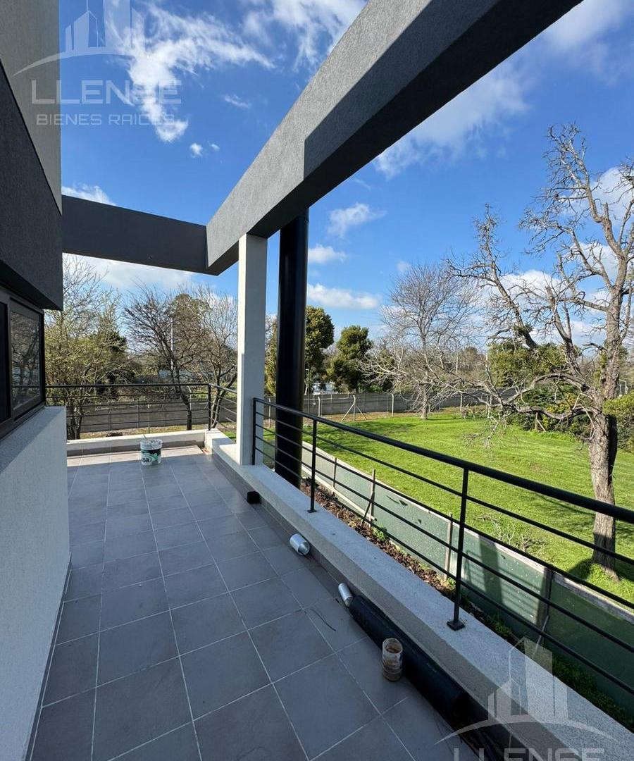 Foto de Casa 4 ambientes en 2 plantas con pileta a estrenar en venta, imagen 2