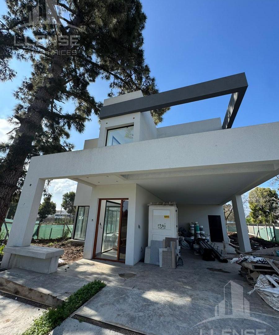 Foto de Casa 4 ambientes en 2 plantas con pileta a estrenar en venta, imagen 1