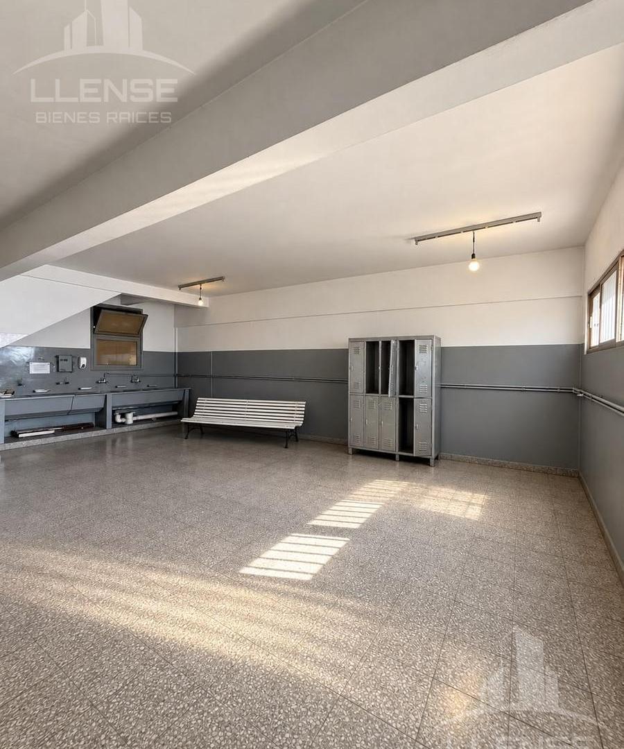 Foto de GALPÓN INDUSTRIAL de 2800M2 EN VENTA Y ALQUILER – BOEDO 1602 - Bernal, imagen 4