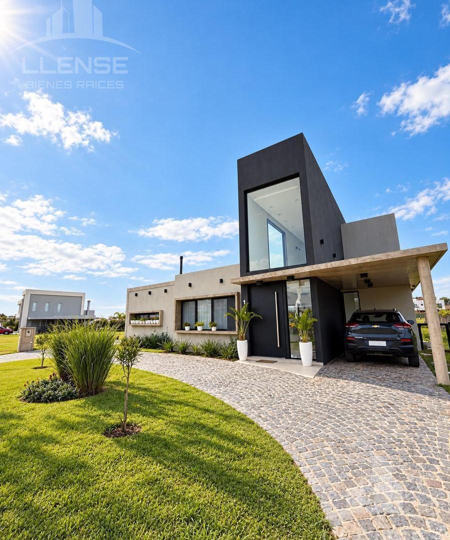 Foto de Casa 4 ambientes con amplio parque y piscina en venta - Hudson Park, imagen 2