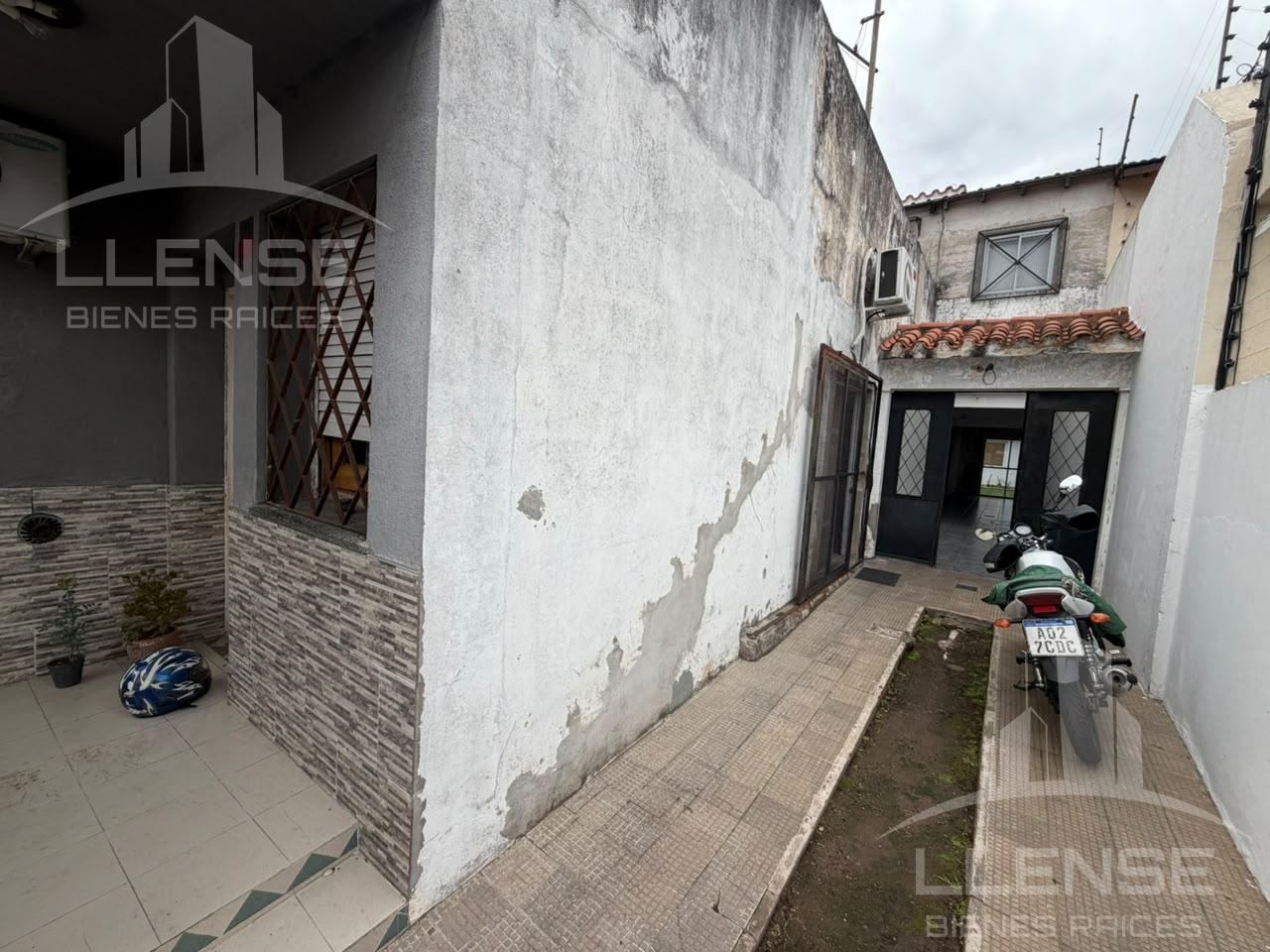 Foto de 3 Casas en venta ideal inversor en una misma propiedad - Quilmes oeste, imagen 1