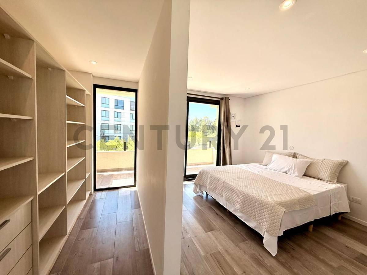 Casa 4 ambientes , amoblada con amarra en alquiler anual , Barrio Nautico Canal Villanueva