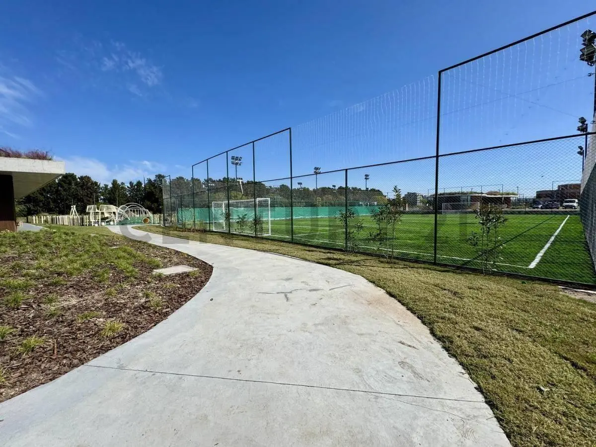 Venta Lote a la laguna central Barrio Puentes Nordelta 5