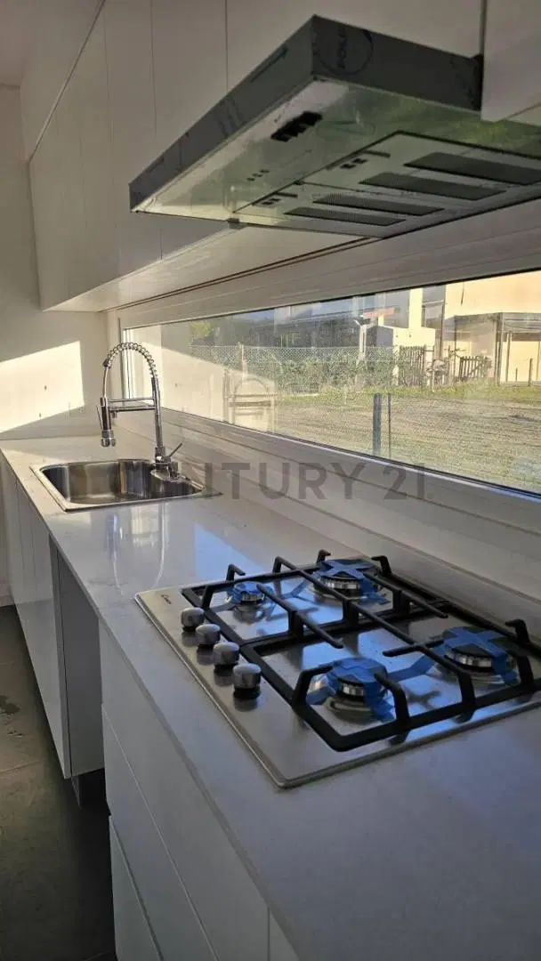 La casa más destacada de Tipas Nordelta. Doble altura, calidad premium y precio oportunidad 7