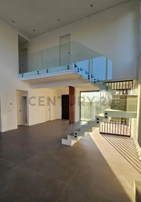 La casa más destacada de Tipas Nordelta. Doble altura, calidad premium y precio oportunidad 5