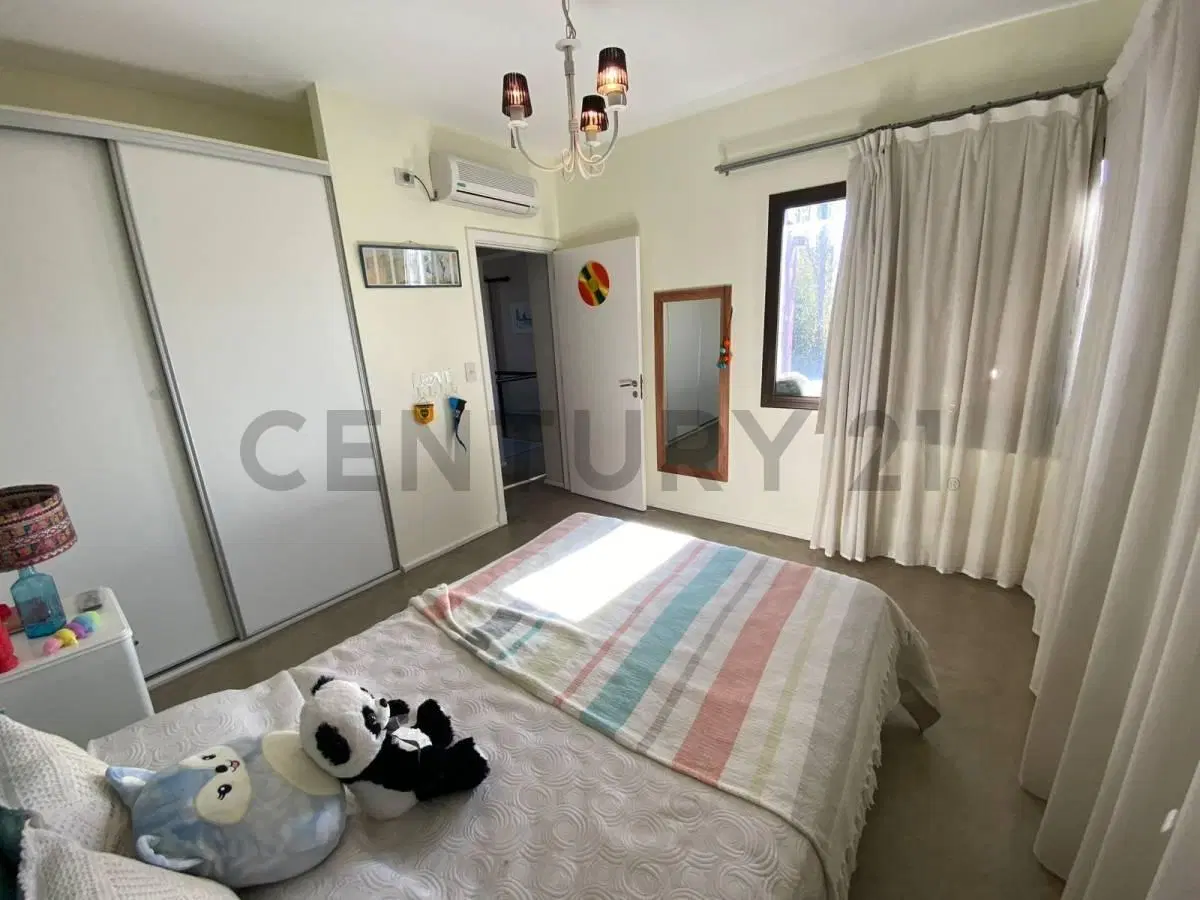 Casa en Venta al Lago Central – Las Glorietas, Nordelta | Vista Abierta al Agua con renta hasta Sept 3