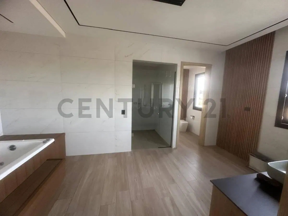 Casa en alquiler con o sin muebles Barrio El Yacht Nordelta 4