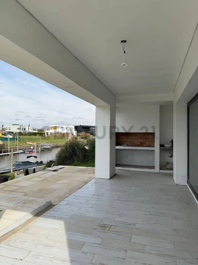 Casa 5 ambientes al rio en alquiler , Barrio Nautico Canal Villanueva 5