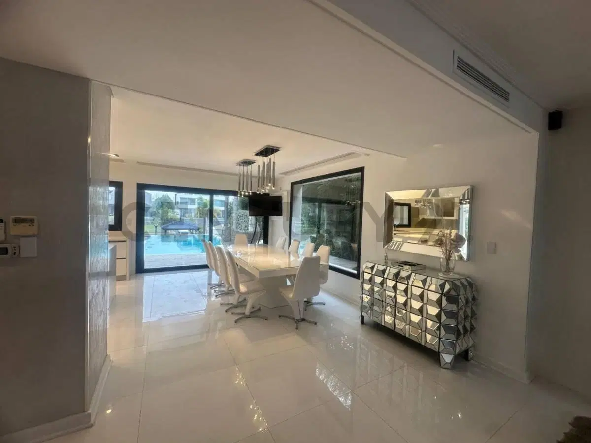 Casa en alquiler amoblado en el Barrio El Yacht, Nordelta 4