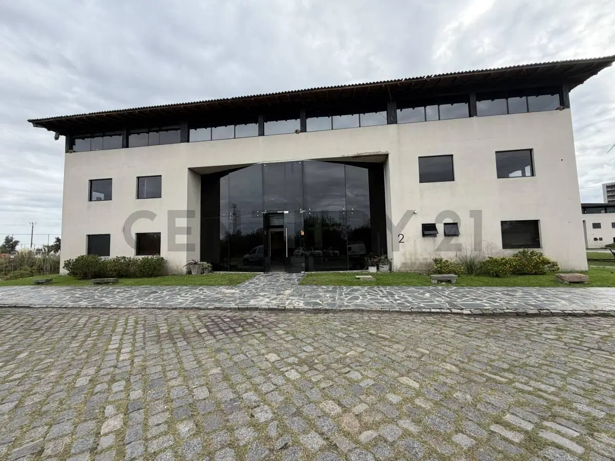 Oficina en Alquiler – Riviera Park, Benavídez | Vista a la Laguna | Ubicación Estratégica -  Tigre, 4