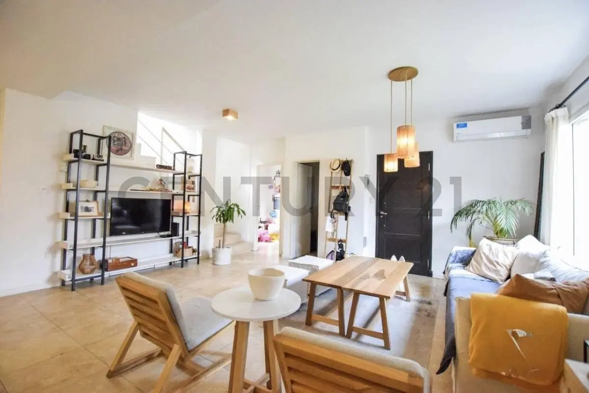 Dúplex en Venta – Homes Portezuelo, Nordelta | Amplio Jardín en Esquina | 5 Ambientes (con renta) 5