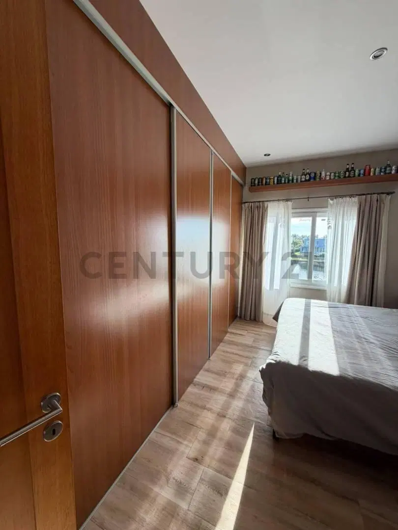 Espectacular casa a la laguna en alquiler con muebles en Castaños, Nordelta 3
