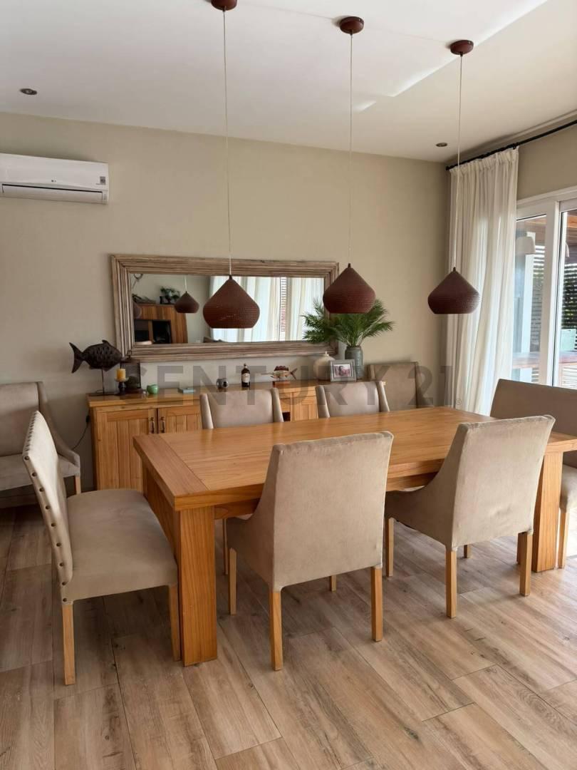 Foto de Espectacular casa a la laguna en alquiler con muebles en Castaños, imagen 1