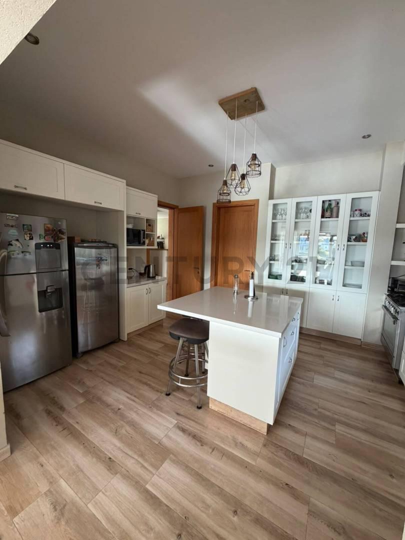 Foto de Espectacular casa a la laguna en alquiler con muebles en Castaños, imagen 5