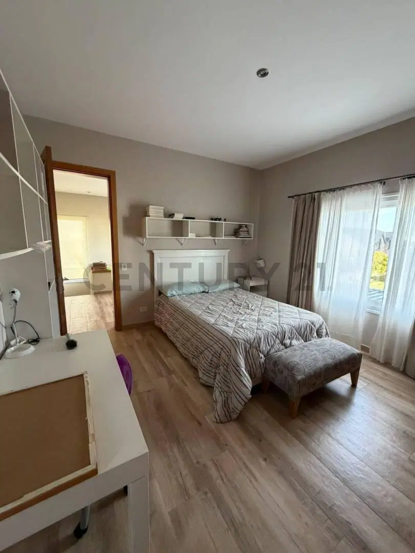 Espectacular casa a la laguna en alquiler con muebles en Castaños, Nordelta 8