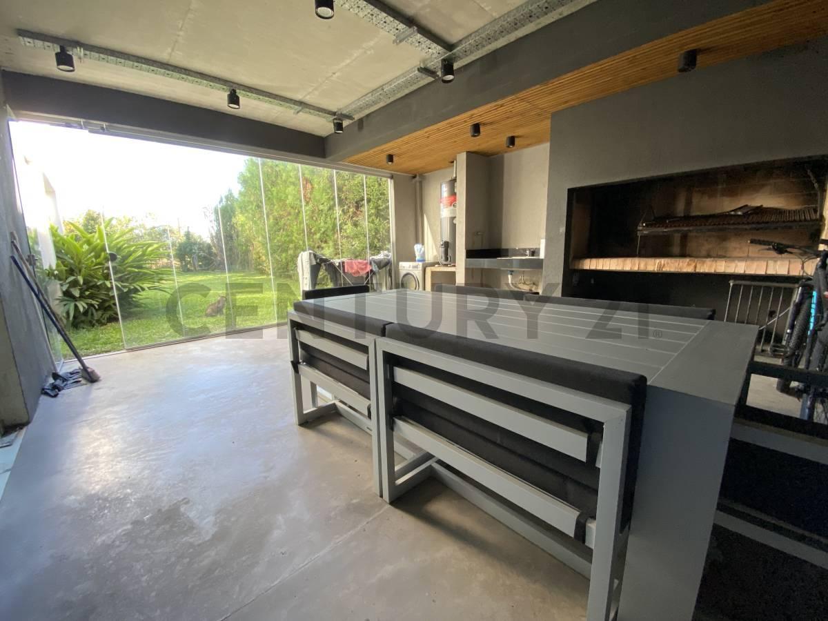 Foto de Casa moderna en alquiler anual o temporal con muebles - Los Lagos, imagen 5