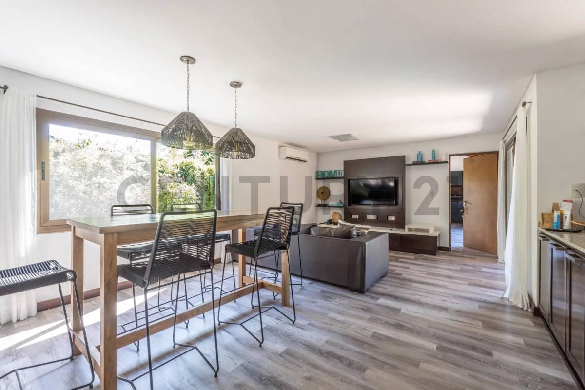 Foto de OPORTUNIDAD! Bajo de Precio ! Exclusiva casa en cul de sac en Venta 5, imagen 4