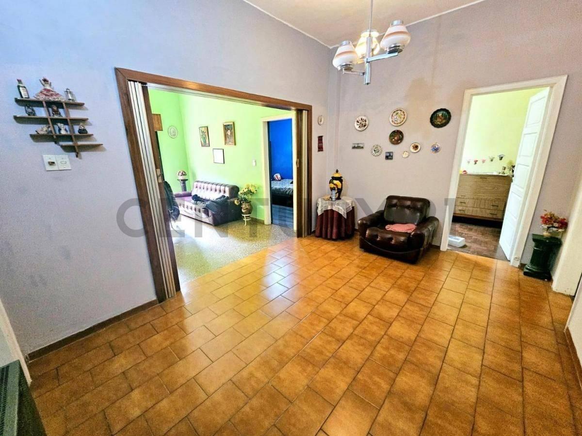 Foto de venta casa en haedo, imagen 1
