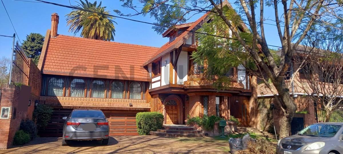 Foto de Venta casa 5 amb y depto 3 amb , piscina y jardín. Florida, imagen 4