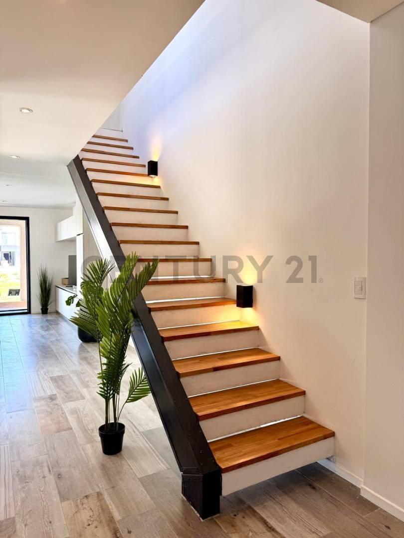 Foto de Casa 4 ambientes , amoblada con amarra en alquiler anual , Barrio, imagen 2
