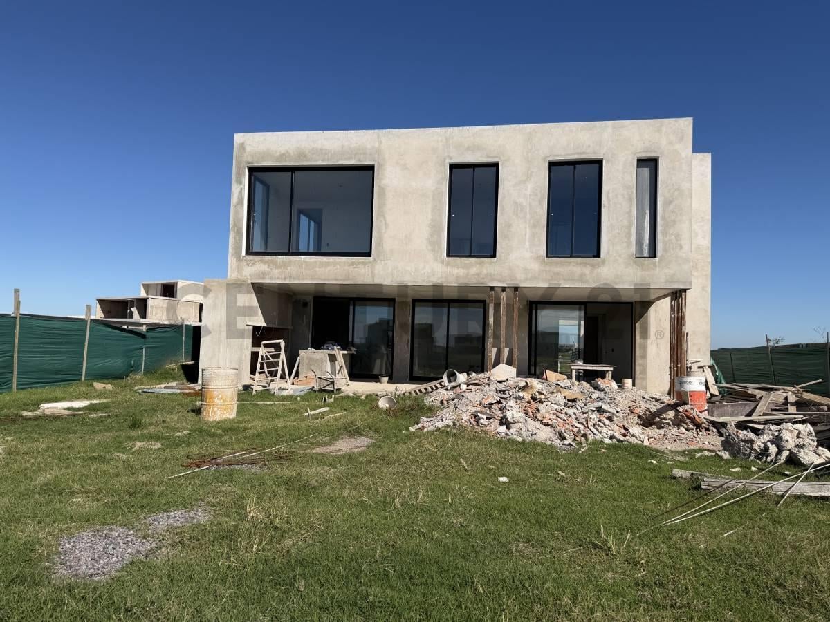 Foto de Casa en venta a estrenar 7 ambientes Barrio Amarras , Esocbar, imagen 2