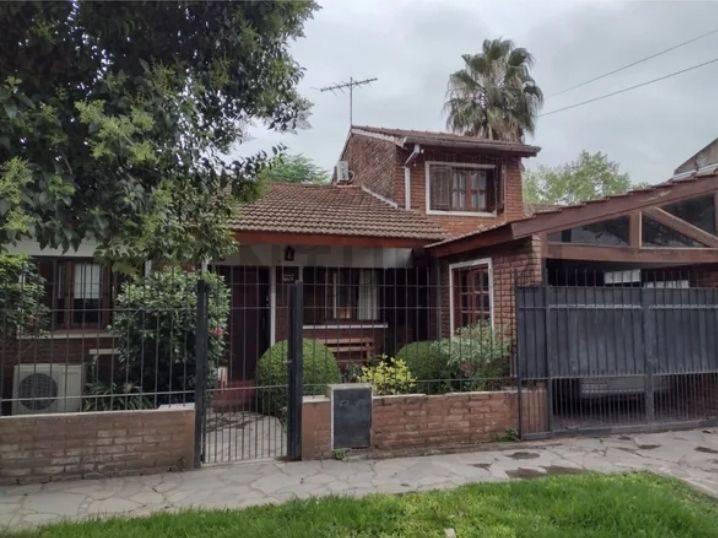 Foto de Venta casa 5 ambientes con jardin en Tortuguitas, imagen 2