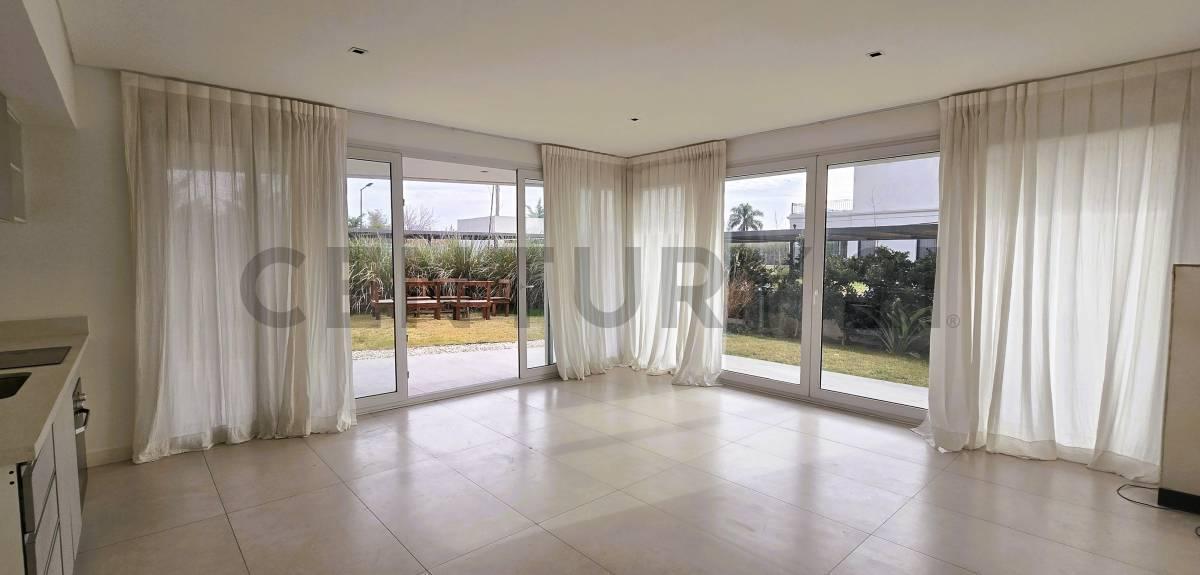Foto de Venta departamento 2 ambientes con jardín y cochera LA BALCONADA - B, imagen 3