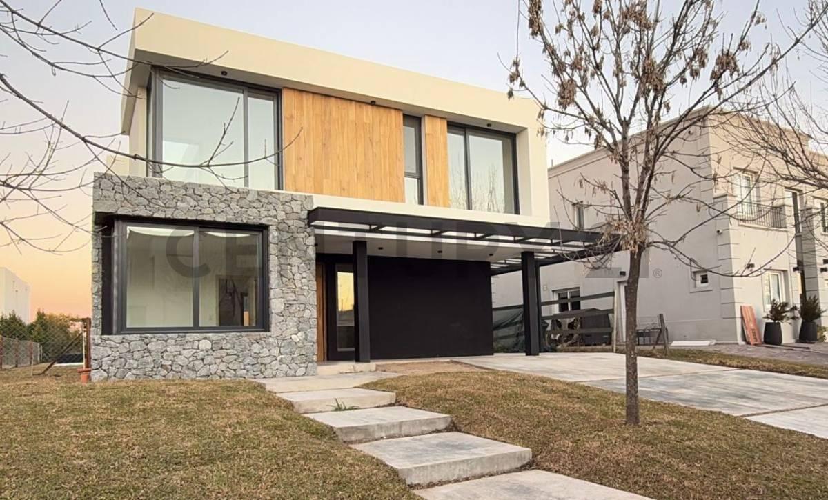 Foto de Venta Casa 5 amb con dependencia A ESTRENAR!!! Barrio Castaños Nordelta, imagen 1