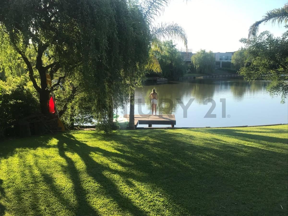 Foto de Casa en Alquiler anual con muebles al Lago – Las Glorietas, Nordelta |, imagen 3