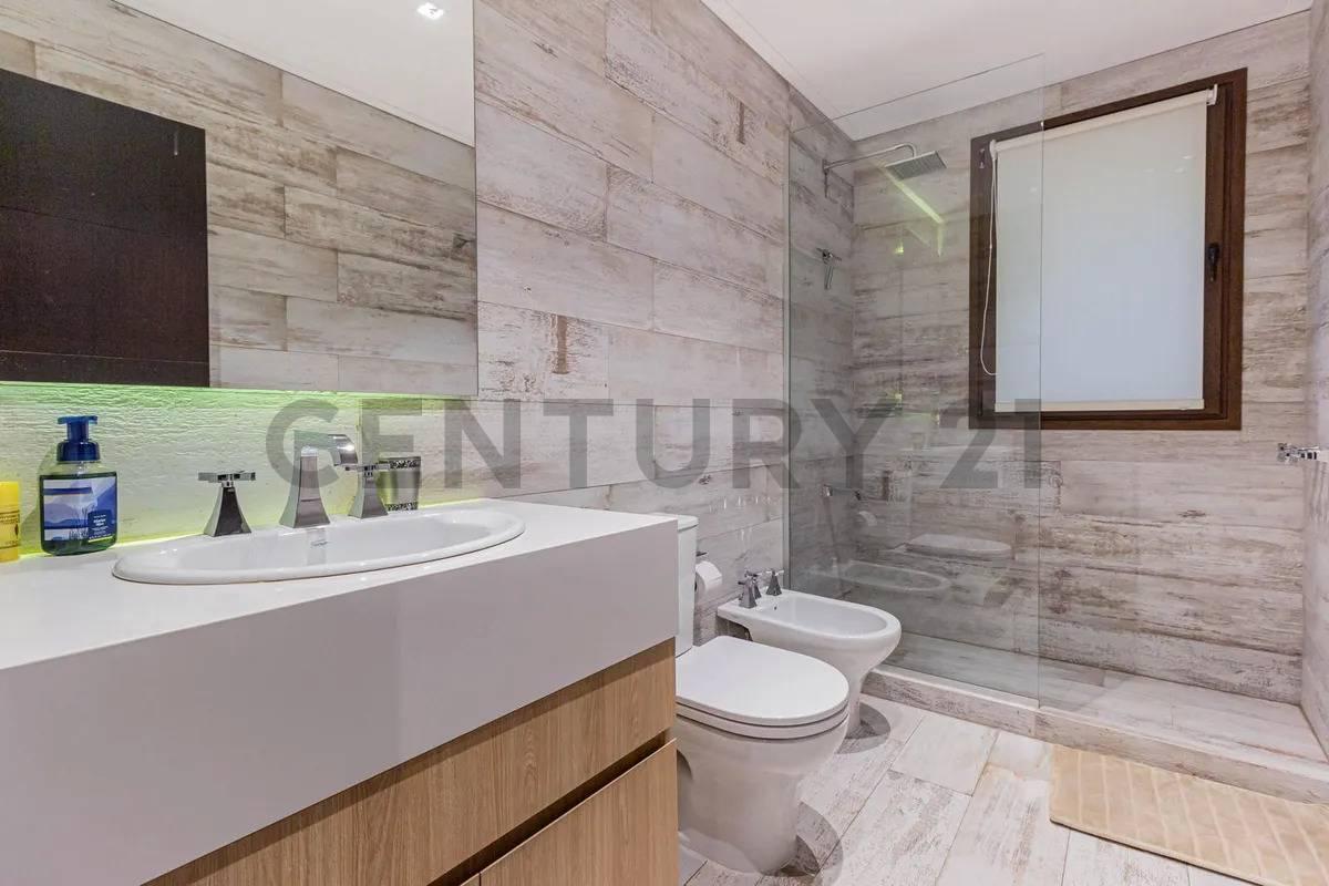 Foto de Casa de Lujo en El Golf Nordelta – Vista Abierta al Golf – Diseño y, imagen 4