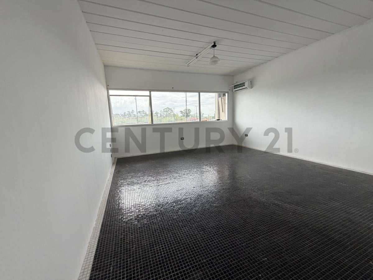 Foto de Oficina en Alquiler – Riviera Park, Benavídez | Vista a la Laguna |, imagen 1