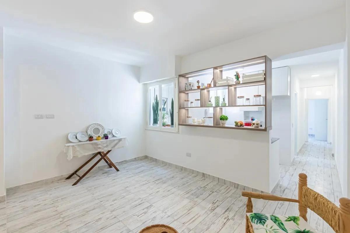 Foto de Venta Departamento 3 Ambientes Reciclado a Nuevo con Balcón – Colegiales, imagen 3
