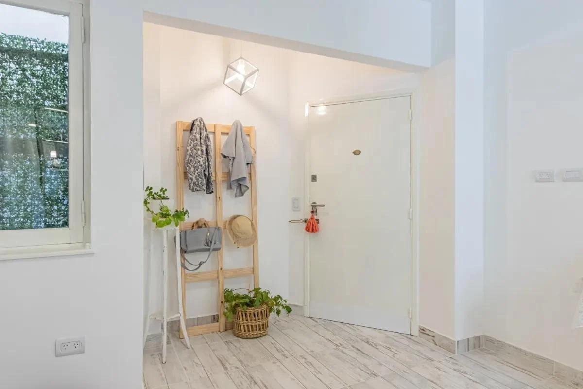 Foto de Venta Departamento 3 Ambientes Reciclado a Nuevo con Balcón – Colegiales, imagen 2