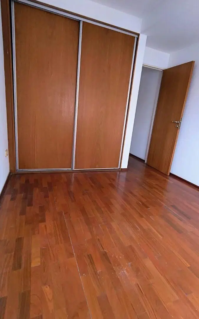 Departamento céntrico al frente con Balcón 4