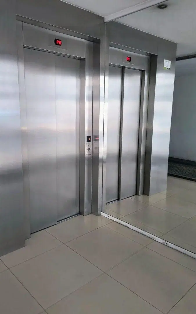 Departamento céntrico al frente con Balcón 1