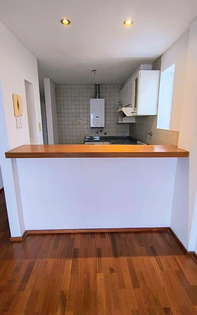 Departamento céntrico al frente con Balcón 5