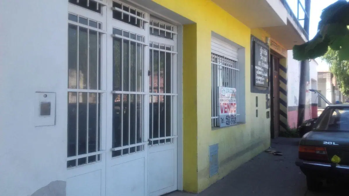 Local al frente 3