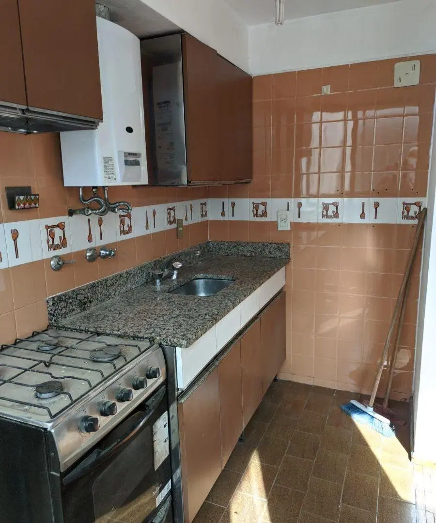 Departamento céntrico contra-frente 3