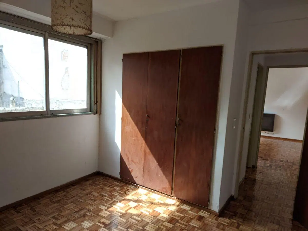 Departamento céntrico contra-frente 8
