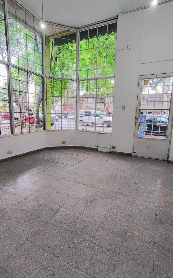 Foto de Local comercial al frente, imagen 3