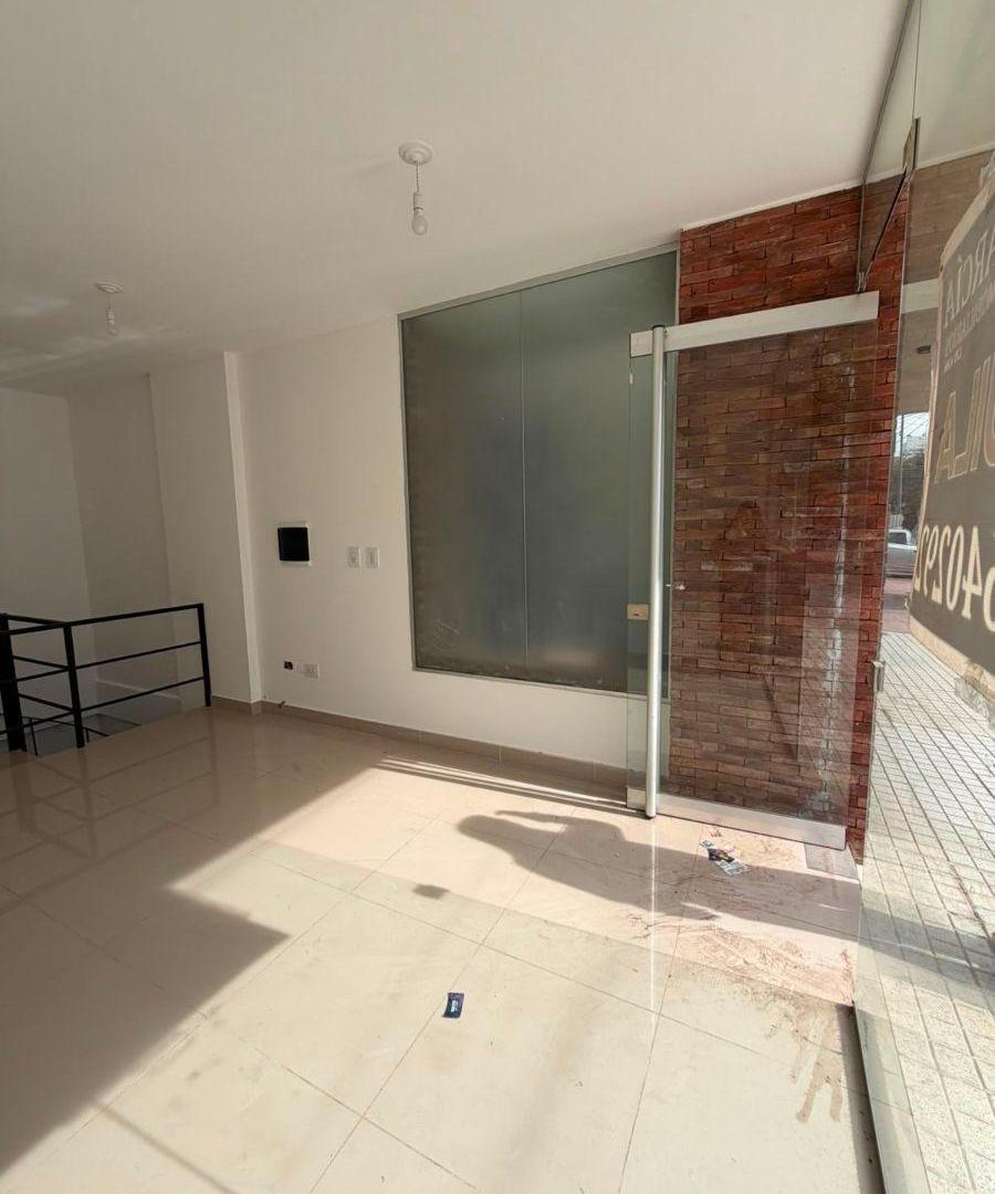 Foto de Local a Estrenar | Av Duarte Quirós 2205, imagen 3