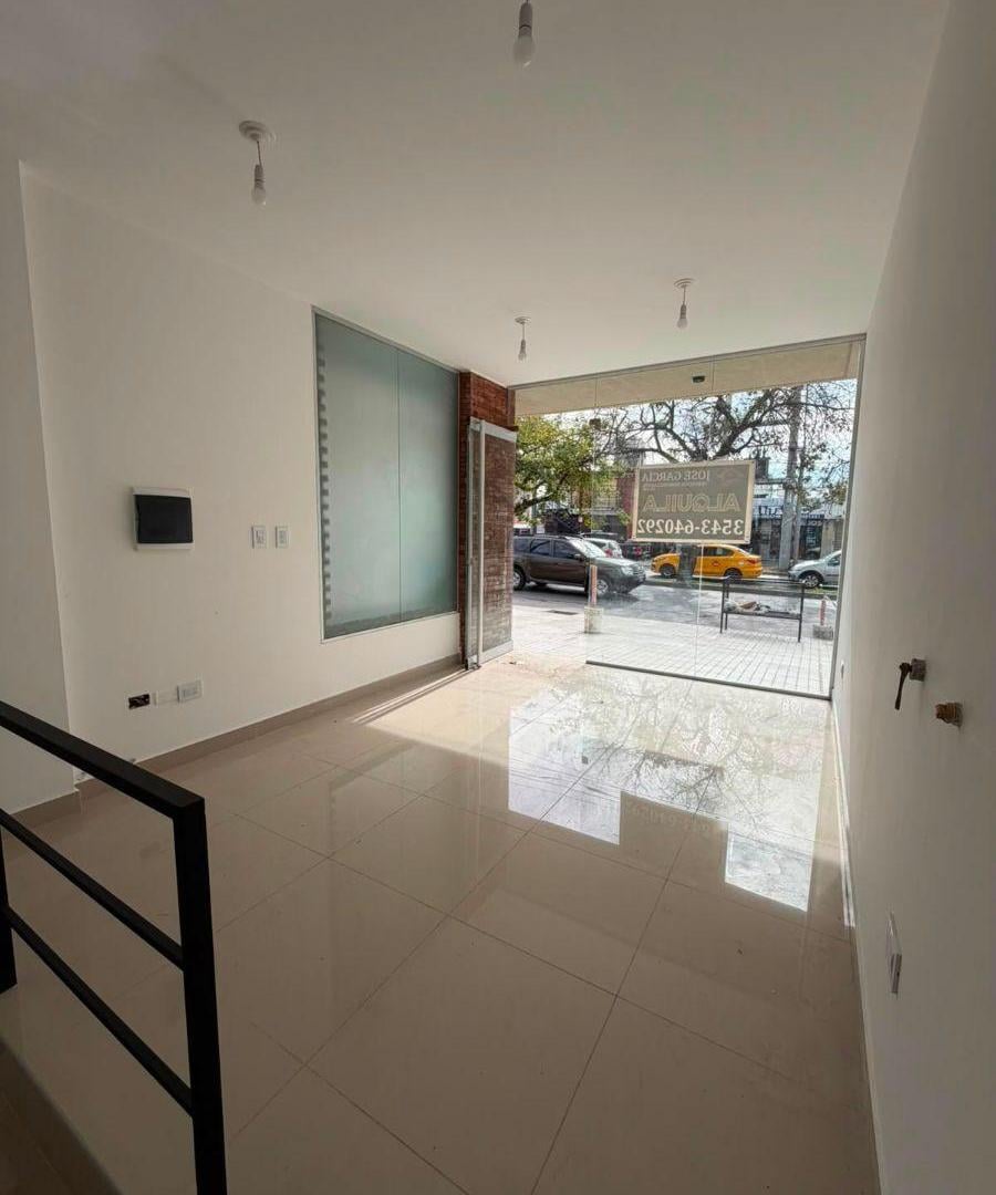 Foto de Local a Estrenar | Av Duarte Quirós 2205, imagen 1