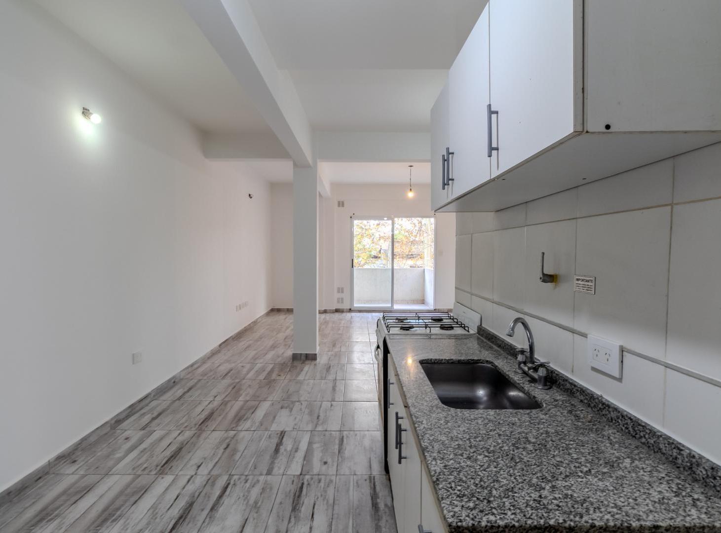 ALQUILER MONOAMBIENTE CON BALCÓN EN LINIERS
