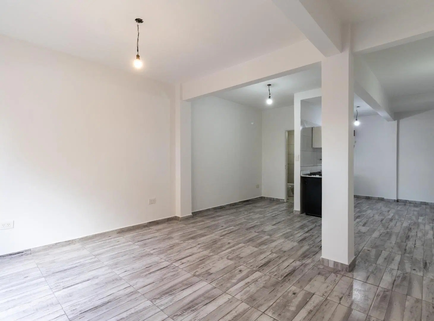 ALQUILER MONOAMBIENTE CON BALCÓN EN LINIERS 5
