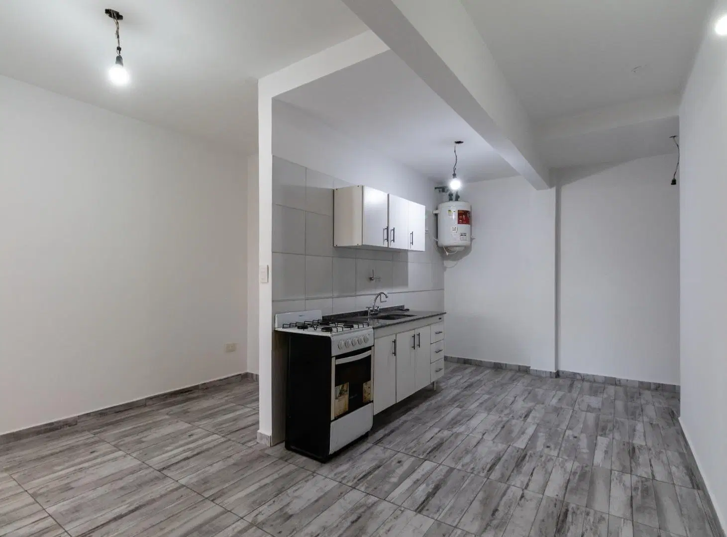 ALQUILER MONOAMBIENTE CON BALCÓN EN LINIERS 2
